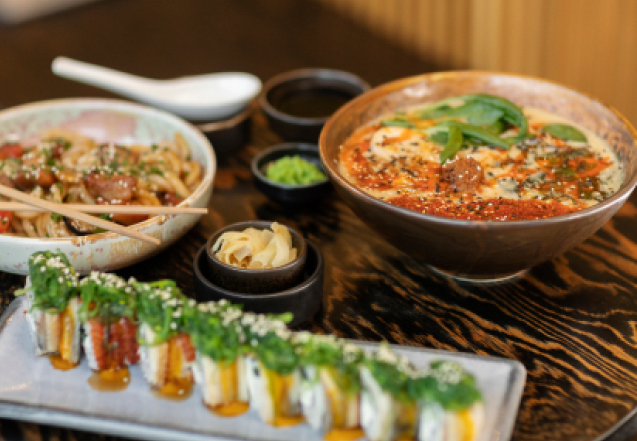 مائدة السوشي والرامن والشوربة